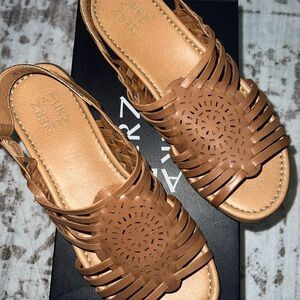 Naturalizer Tan Huarache Sandals with Sunburst Design